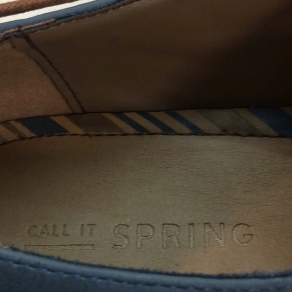 Call It Spring Fresien Perforated Oxford Size 11 - Picture 8 of 8